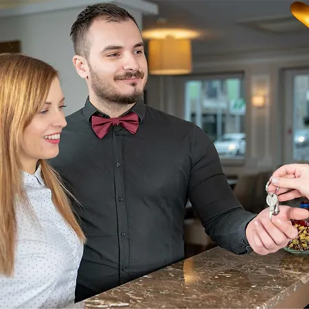 Post فندق شيندلفينجن